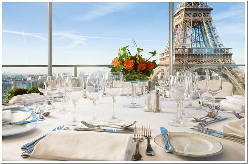 Hotel con vistas a la Torre Eiffel