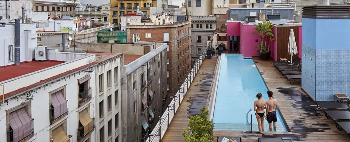 Piscina del Hotel Barcelona Catedral