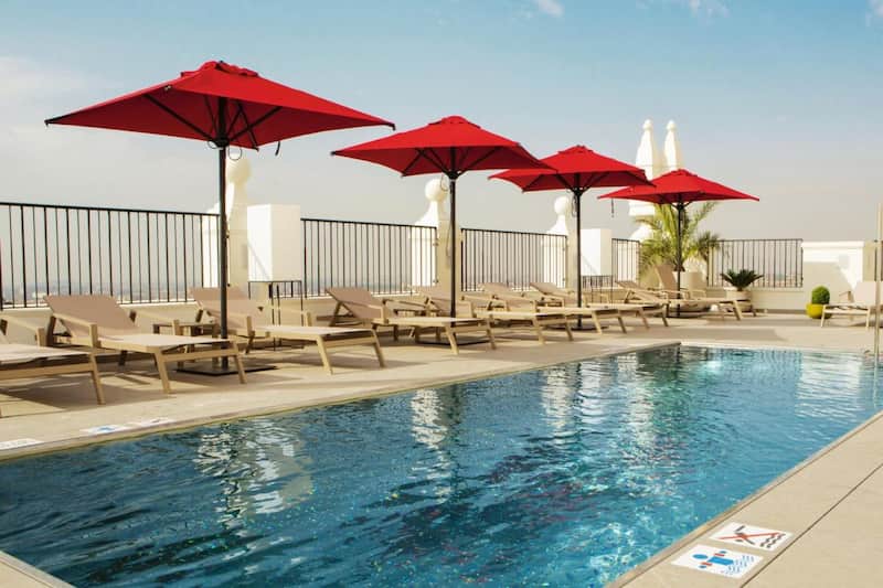 Piscina del Hotel Riu Plaza