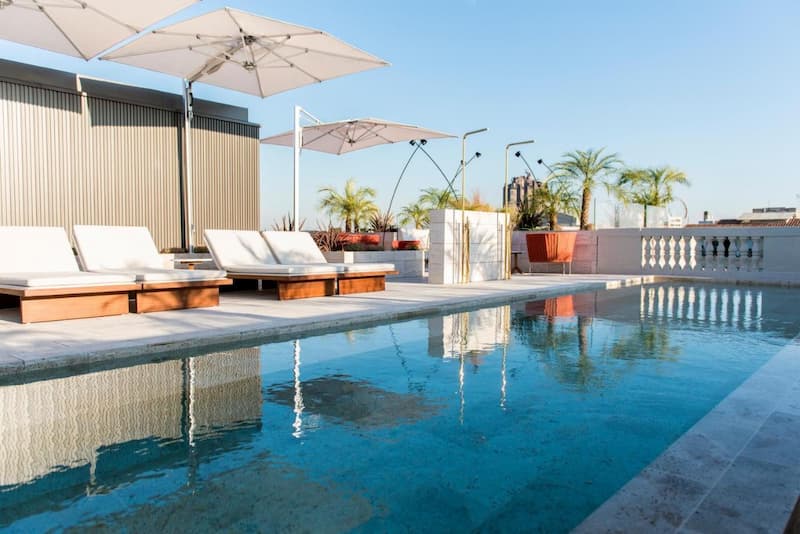 Piscina de la azotea del hotel Almanac Barcelona
