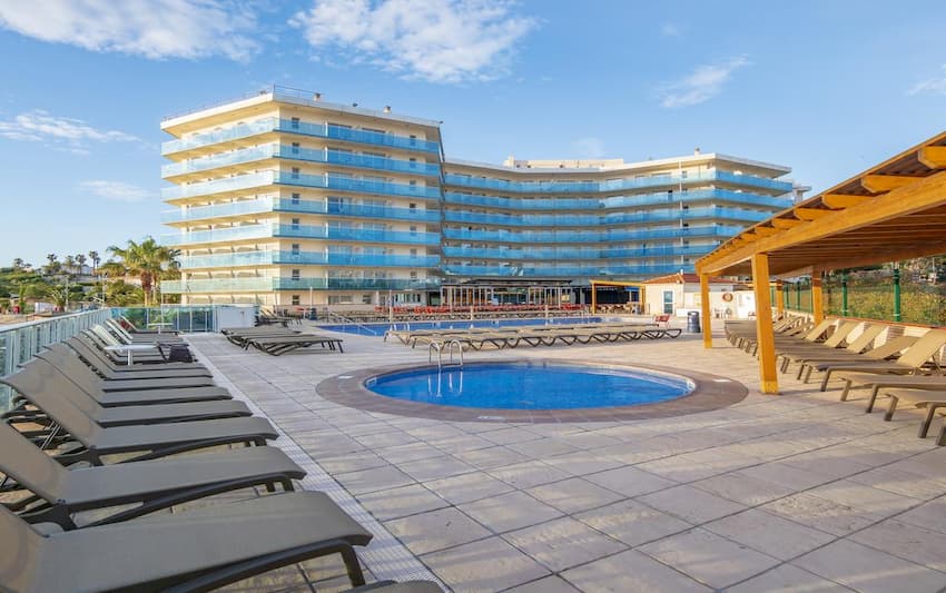 Golden Donaire Beach Hotel