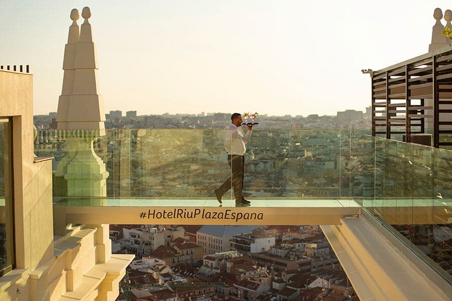 Riu Plaza España, un hotel de 4 estrellas con parking en el centro de Madrid