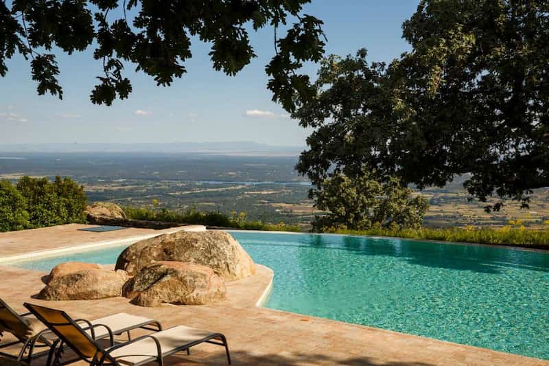 Piscina del Hotel Nabia