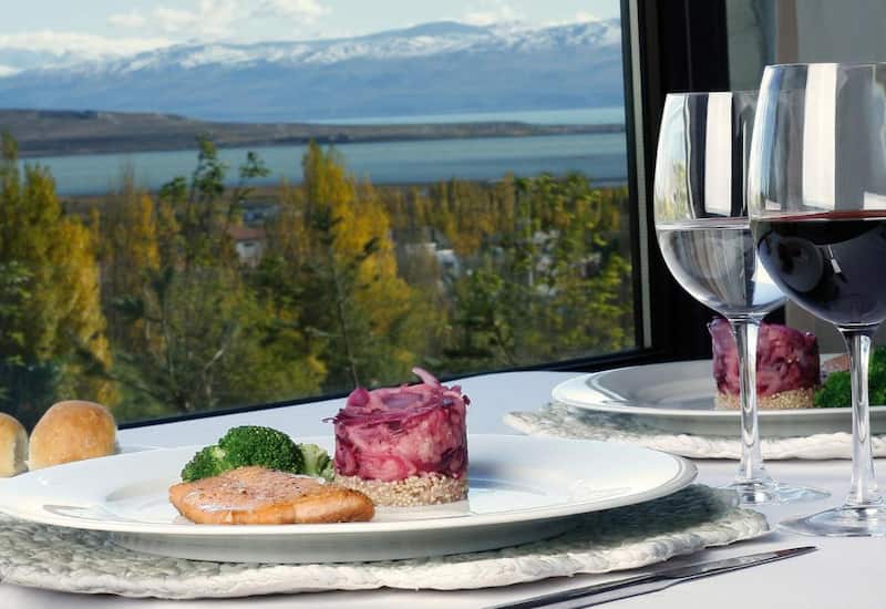 Vistas al lago desde el hotel Esplendor by Wyndham El Calafate