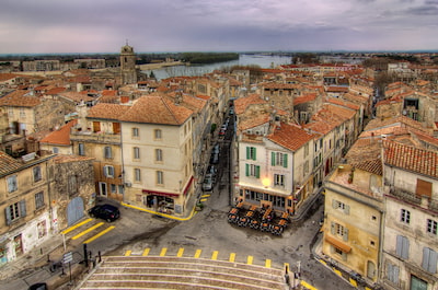 Arles