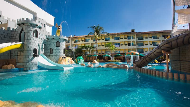 Hotel en Cancún con parque acuático para niños