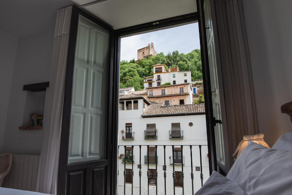 Vista a la Alhambra desde la habitación del Hotel Rosa del Oro