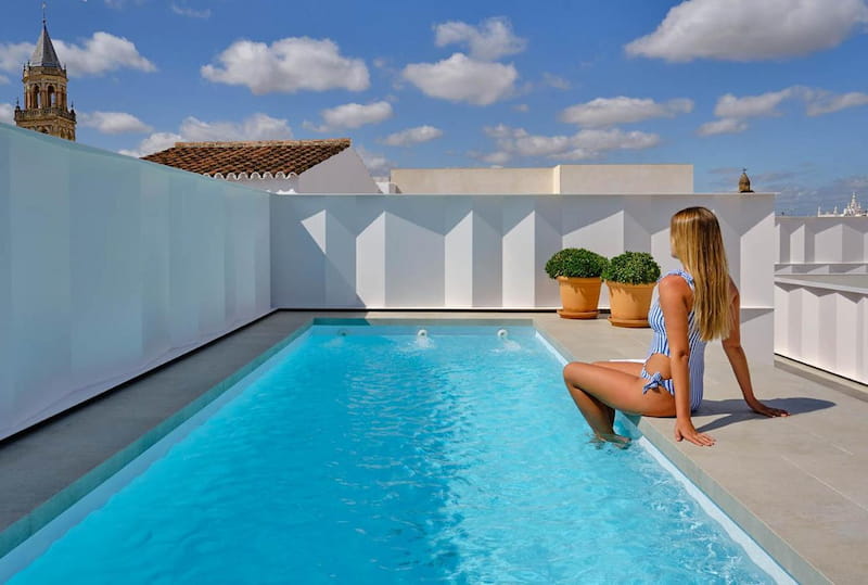 Piscina en la azotea del Hotel Posada del Lucero
