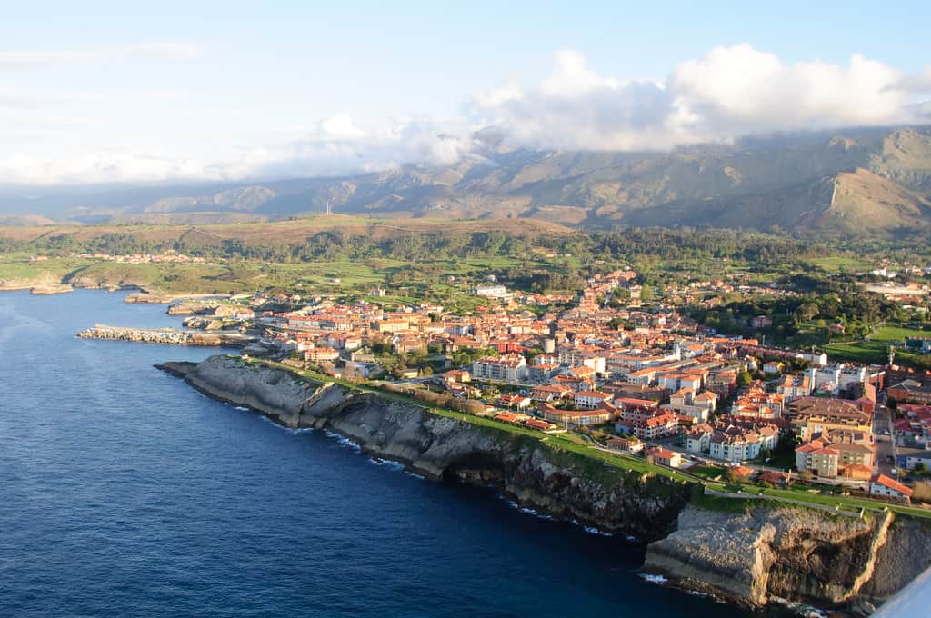 Llanes