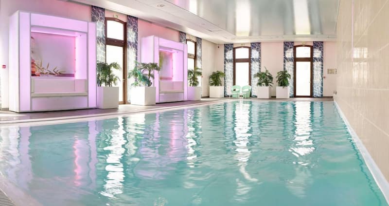 Piscina del Radisson Blu Hotel Paris, Marne-la-Vallé