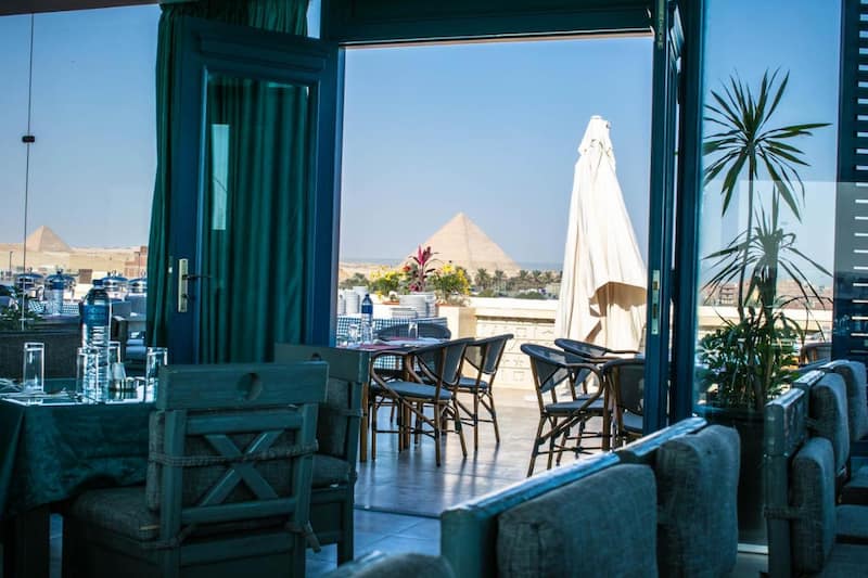 Vistas a las pirámides desde el hotel Pyramids Oasis Hotel