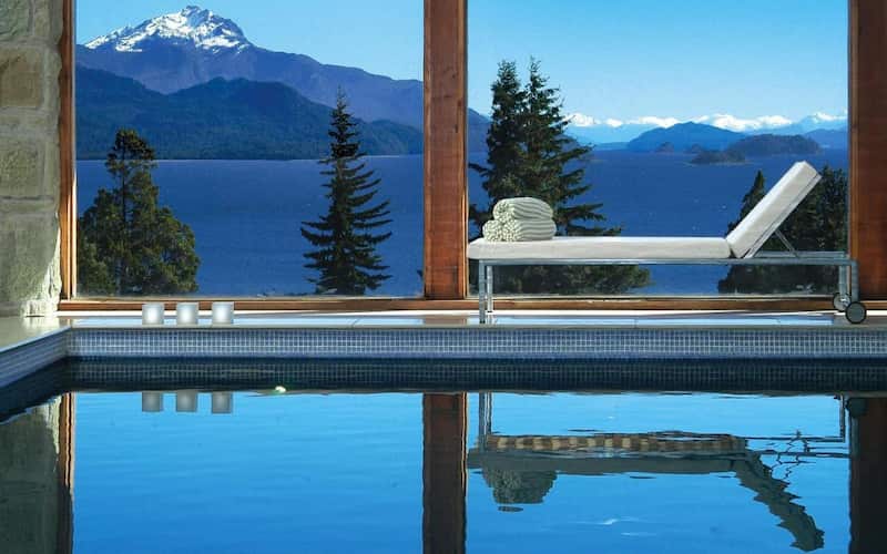 Pileta climatizada del Hotel Tunquelén