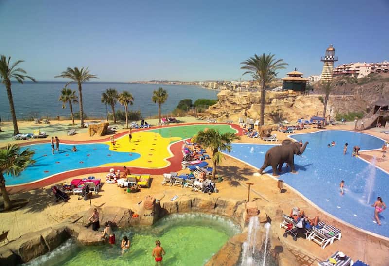 Zona de juegos para niños del Holiday World Riwo Hotel